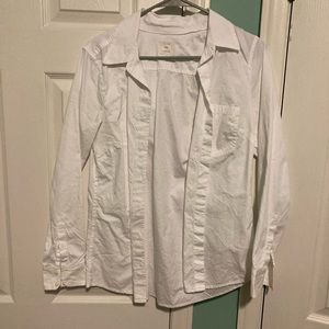 Gap fitted boyfriend white button down